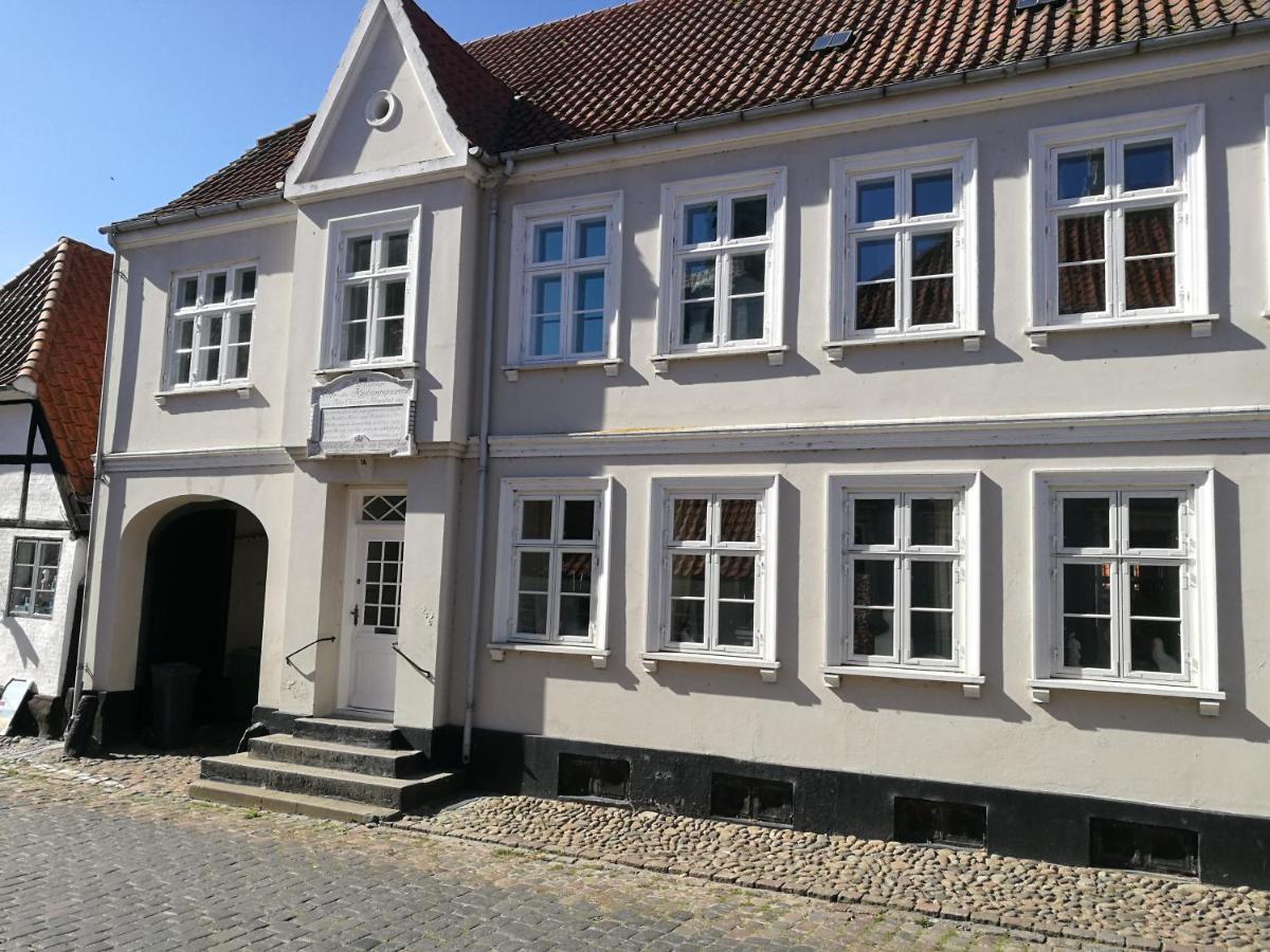 Ærøskøbing Kjobing Manor Bed & Breakfast エクステリア 写真