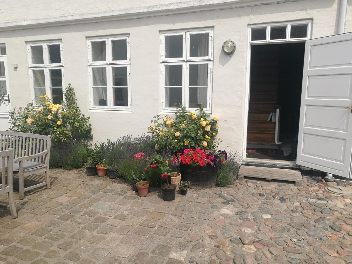Ærøskøbing Kjobing Manor Bed & Breakfast エクステリア 写真